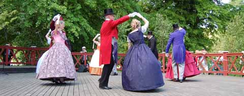 Volkstanz im Schlosswald